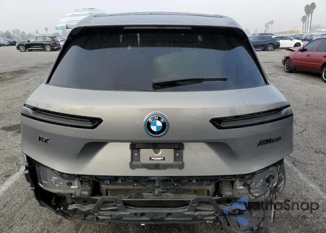 2024 BMW Ix M60 z USA, uszkodzony, nr VIN WB533CF05RCN19906